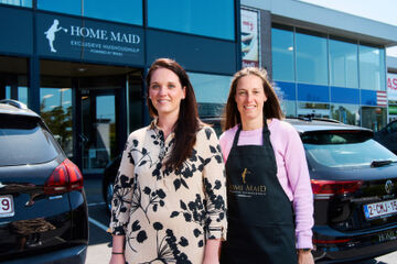 Home Maid collega's Elodie & Louise in de pers